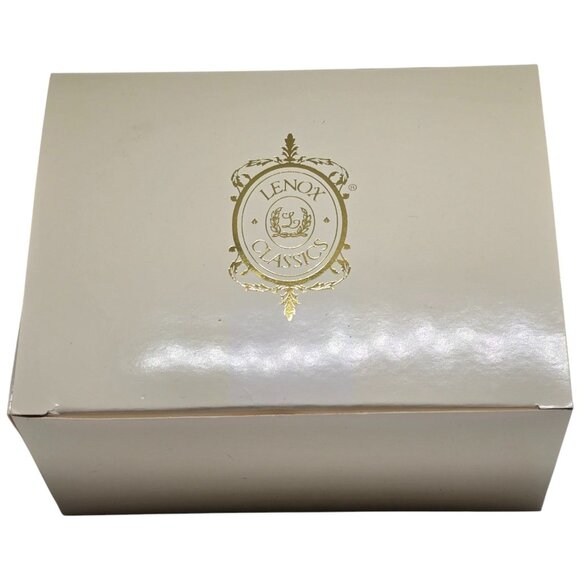 Lenox Christmas Dreams Hand Painted Porcelain Cat In Stocking Figurine With 24K - Picture 8 of 8